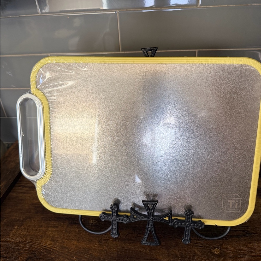Yellow-Trim Silver Cutting Board